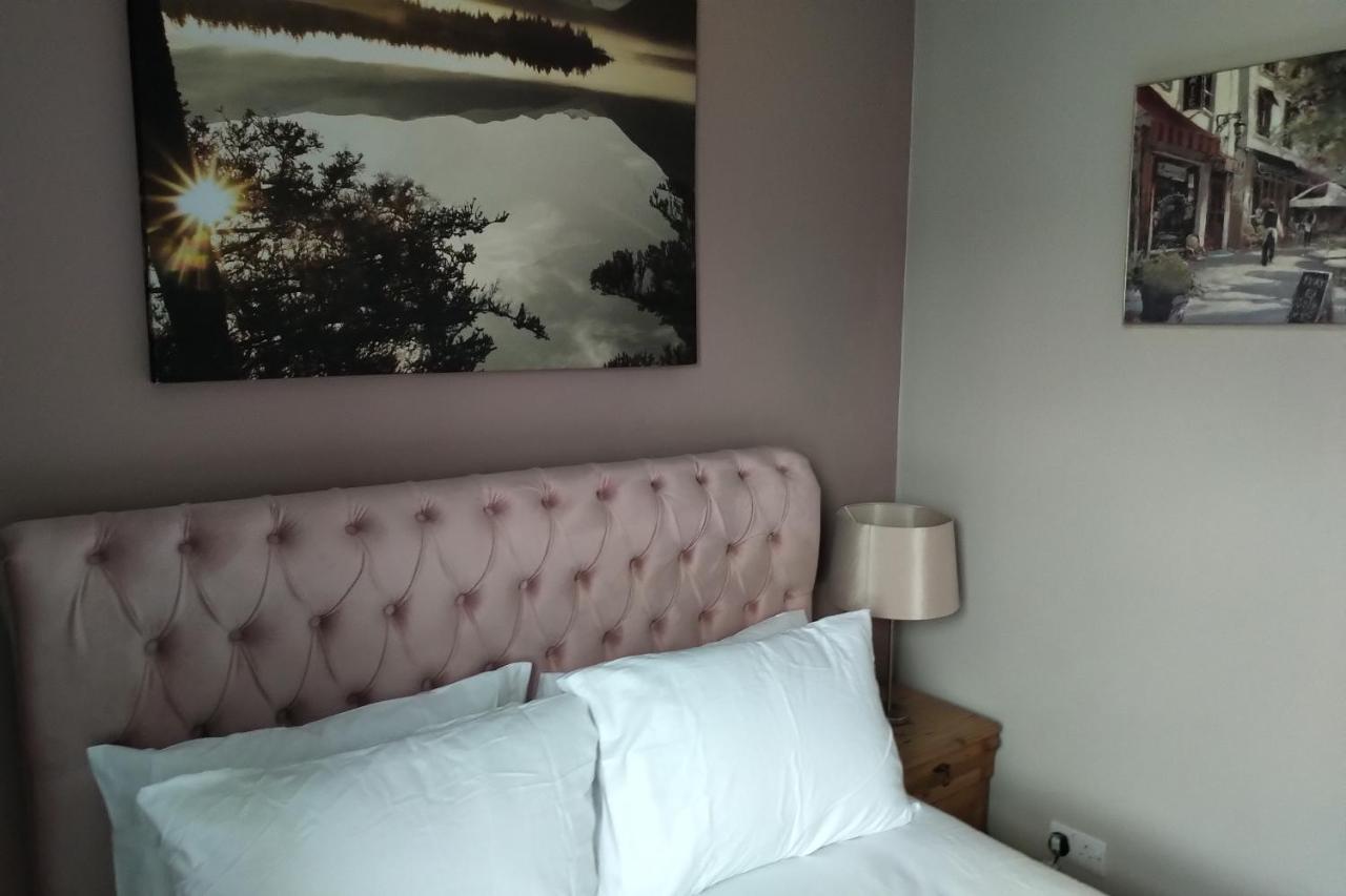Oliver Wests Beautiful 2 Bedroom Sleeps 4 Apartamento